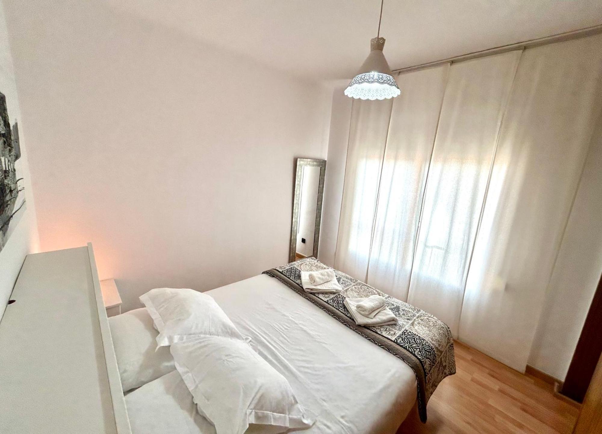 Apartment Carrer D'Olesa Barcelona Eksteriør bilde