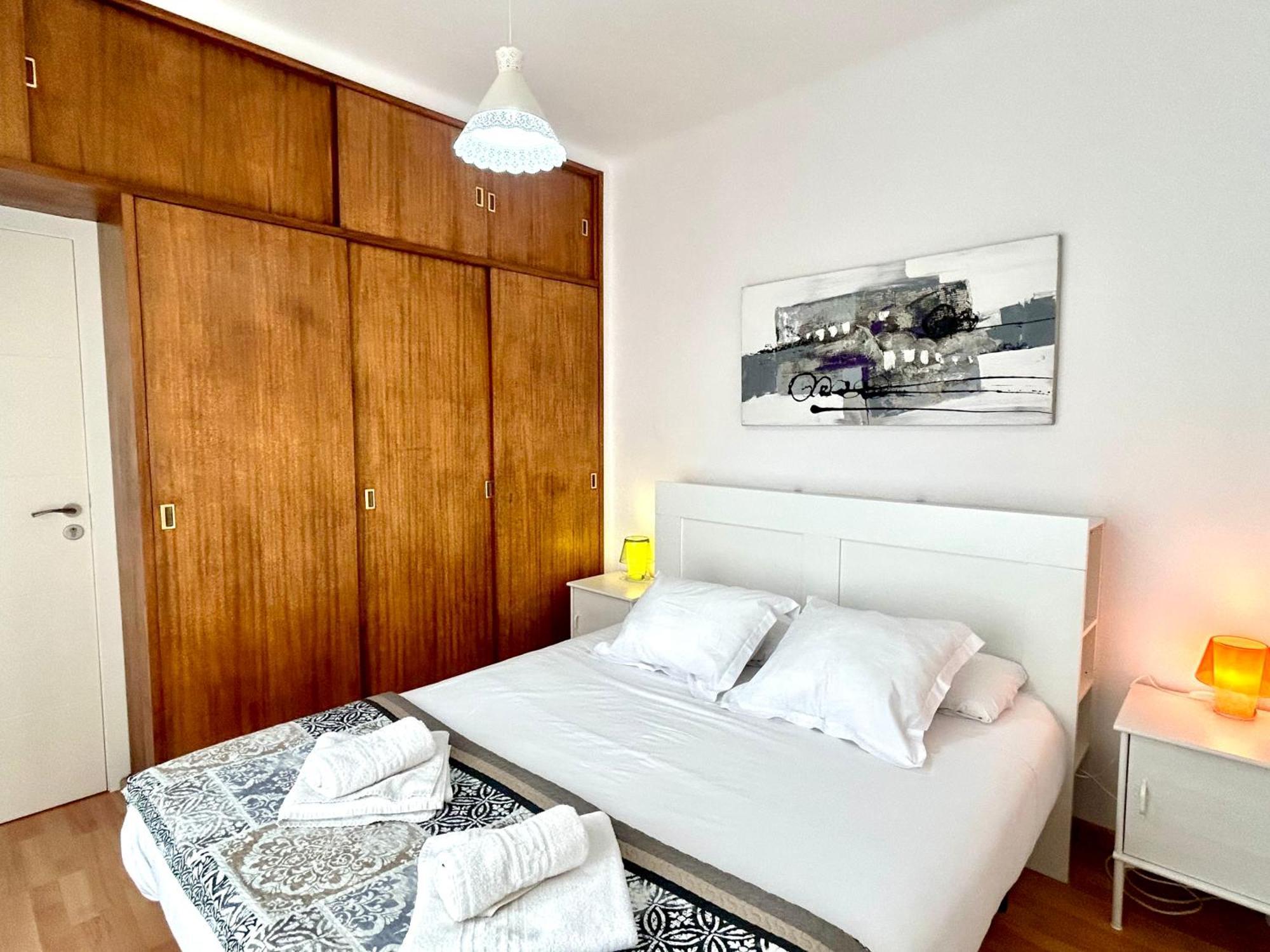 Apartment Carrer D'Olesa Barcelona Eksteriør bilde